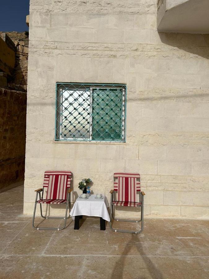 Petra Pass Hostel Wadi Musa Exterior photo